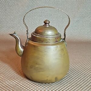 Antique Vintage Copper Kettle Gooseneck Vented Spout Aged Petina Collectible